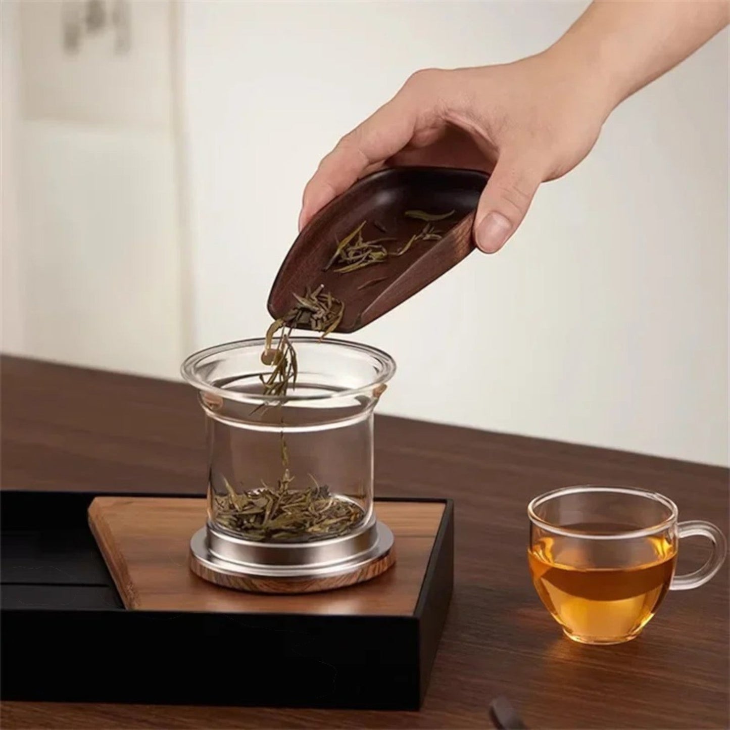 Elegante Glazen Theepot met Infuser – Creatief Ontwerp voor Losse Thee – ZenSteep – Amari