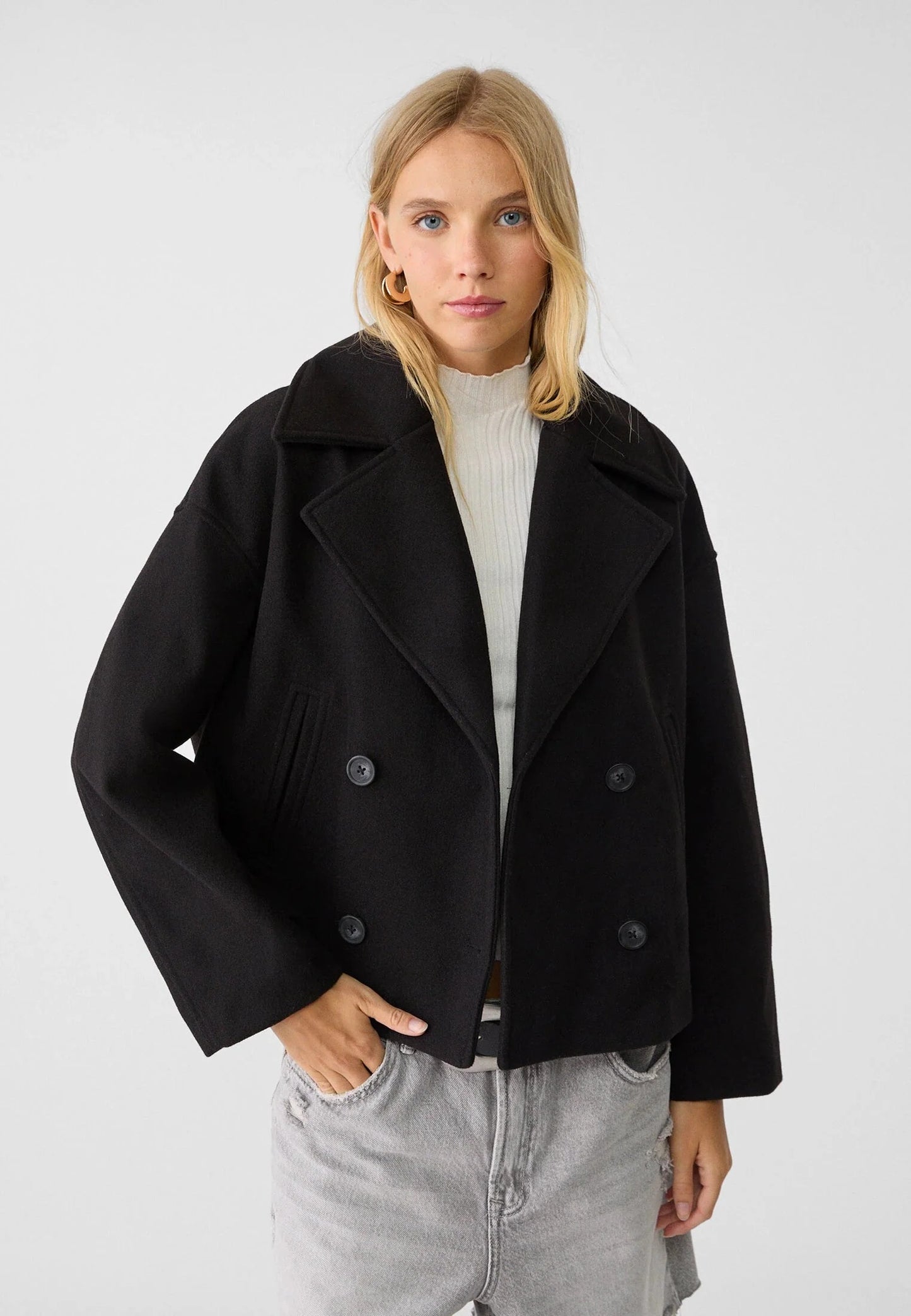 Korte Damesblazer met Knoopsluiting – Elegant & Gevormd – DuoChic