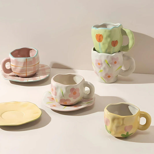 Ambachtelijke Keramische Beker met Elegant Design – The Crafted Mug