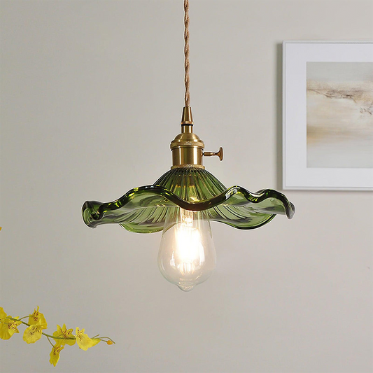 Stijlvolle Glazen Hanglamp in Hibiscusbloemvorm | Artistieke Verlichting voor Woonkamer of Eetkamer – HibiscusGlow