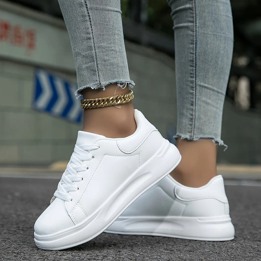 Witte Leren Dames Sneakers | Lichtgewicht en Comfortabele Schoenen
