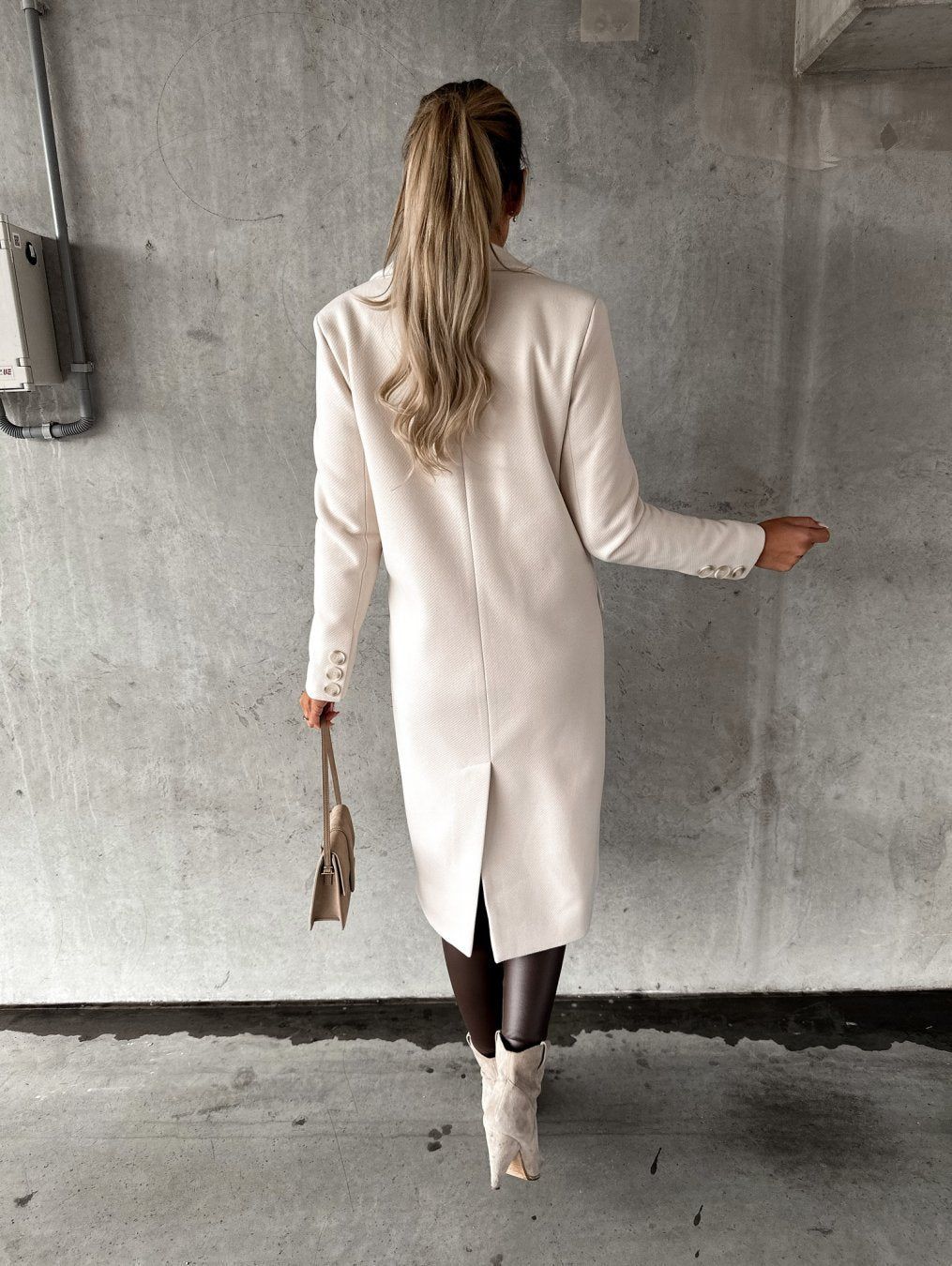 Stijlvolle Trenchcoat Jas Met Knoopsluiting | Lang