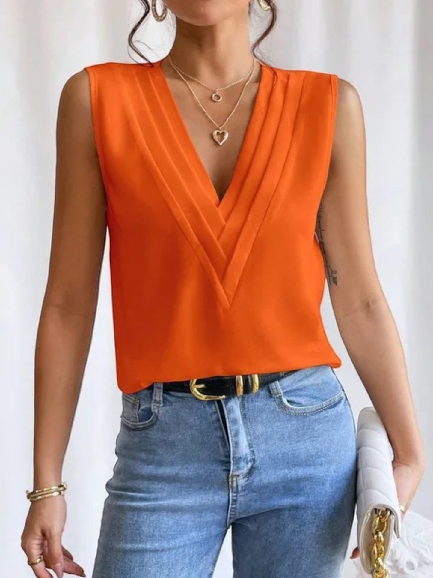 Léa | Elegante Blouse met V-hals | Mouwloos
